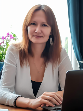 Юлия, директор розничного магазина-пункта самовывоза